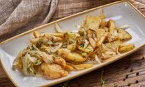 Как правильно жарить картошку с корочкой и луком – пошаговые рецепты